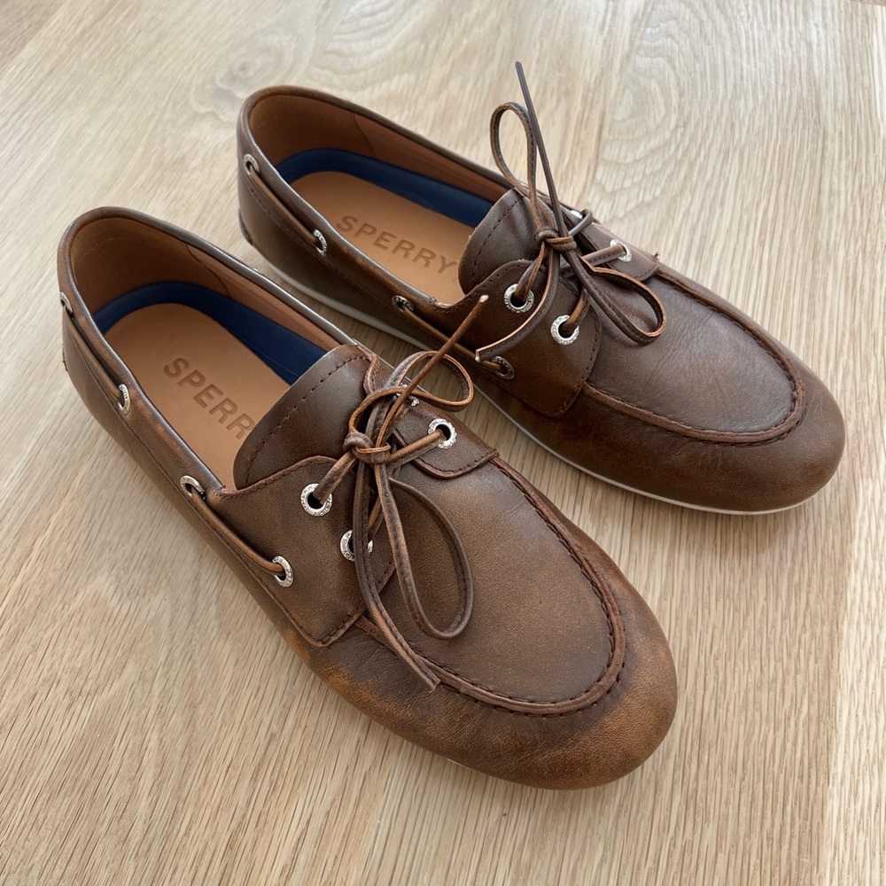 Sperry women’s brown leather Boat Shoes